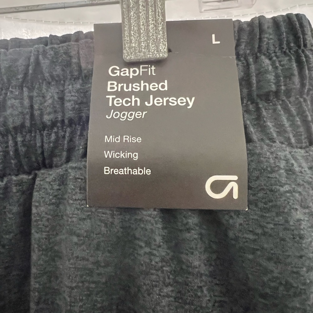 GapFit Brushed Tech Jersey Jogger in Dark Gray